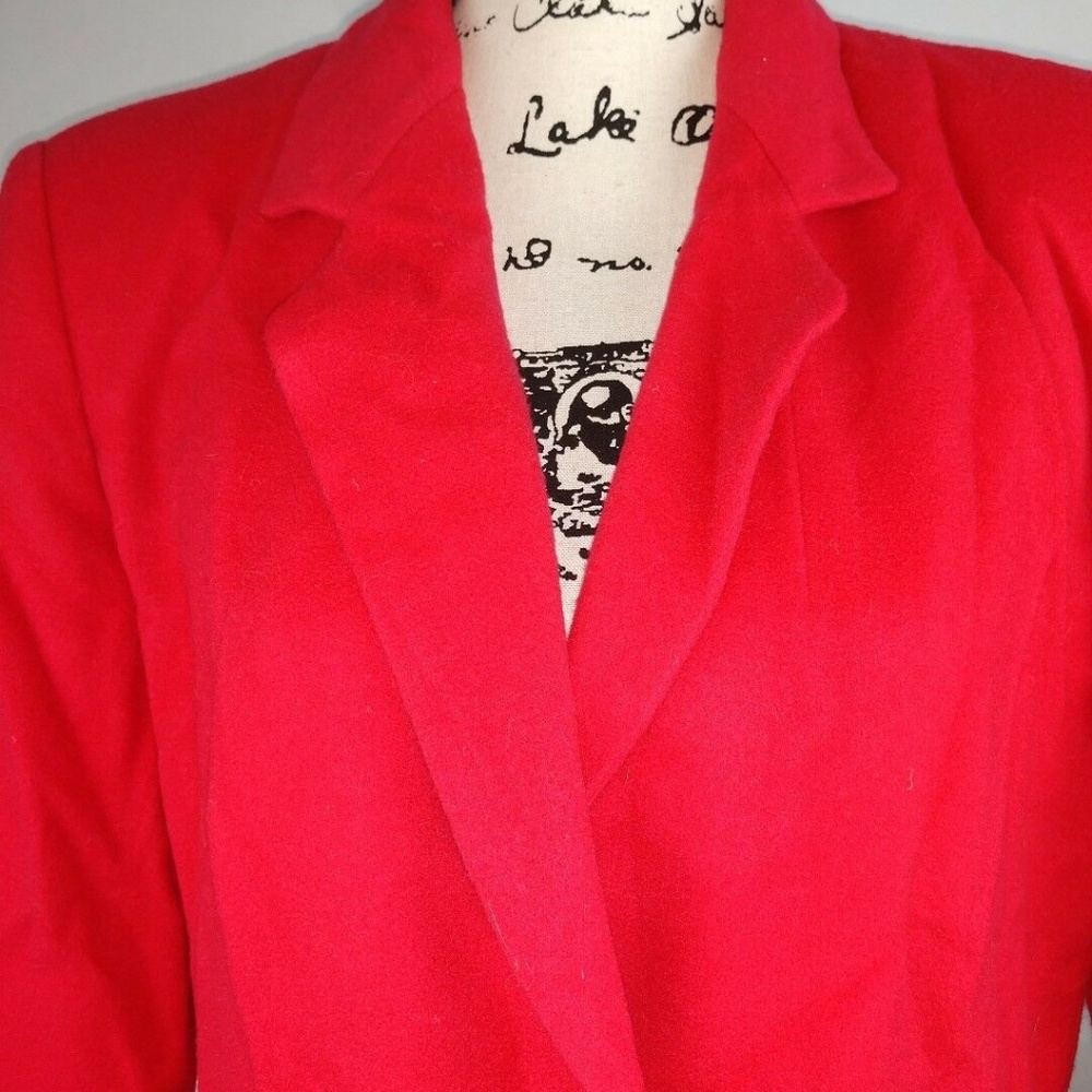 Harve Benard red Coat Jacket Womens Size 12 WOOL & NYLON RECYCLED CASHMERE